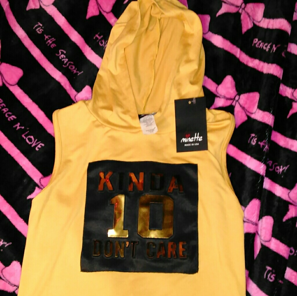 Top - Picture 2 of 4